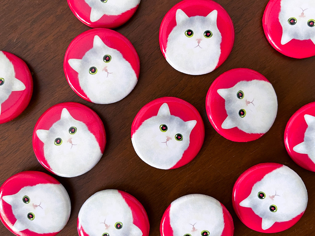 Heart Eyes Cat Round Button Pin, 1.25"