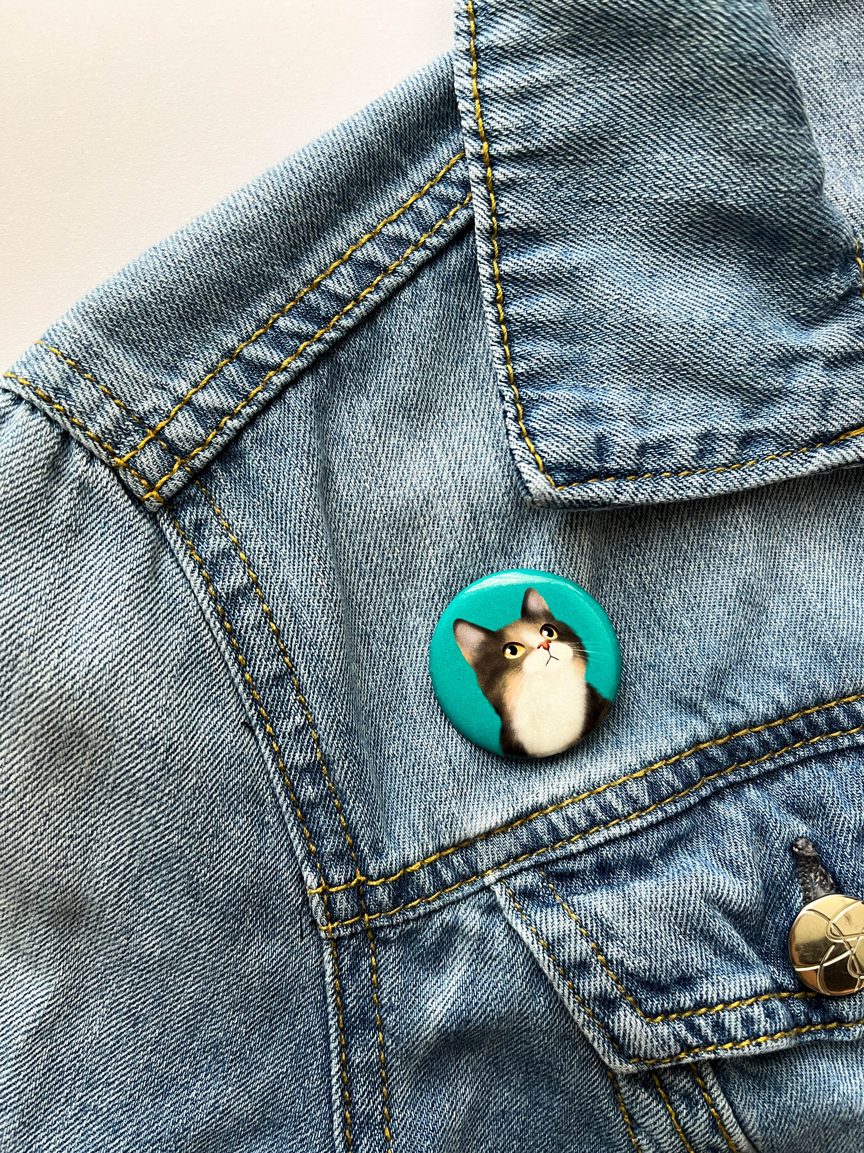 Tabby Cat Round Button Pin, 1.25"