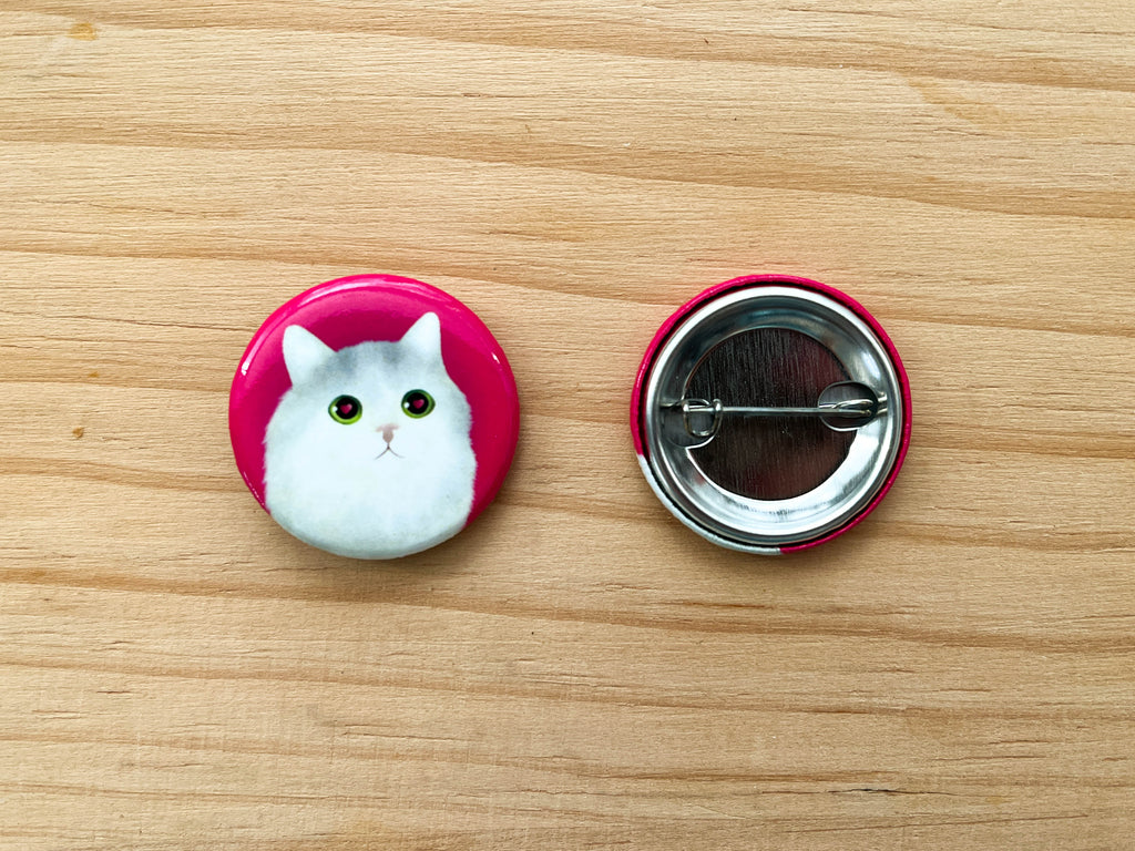 Heart Eyes Cat Round Button Pin, 1.25"