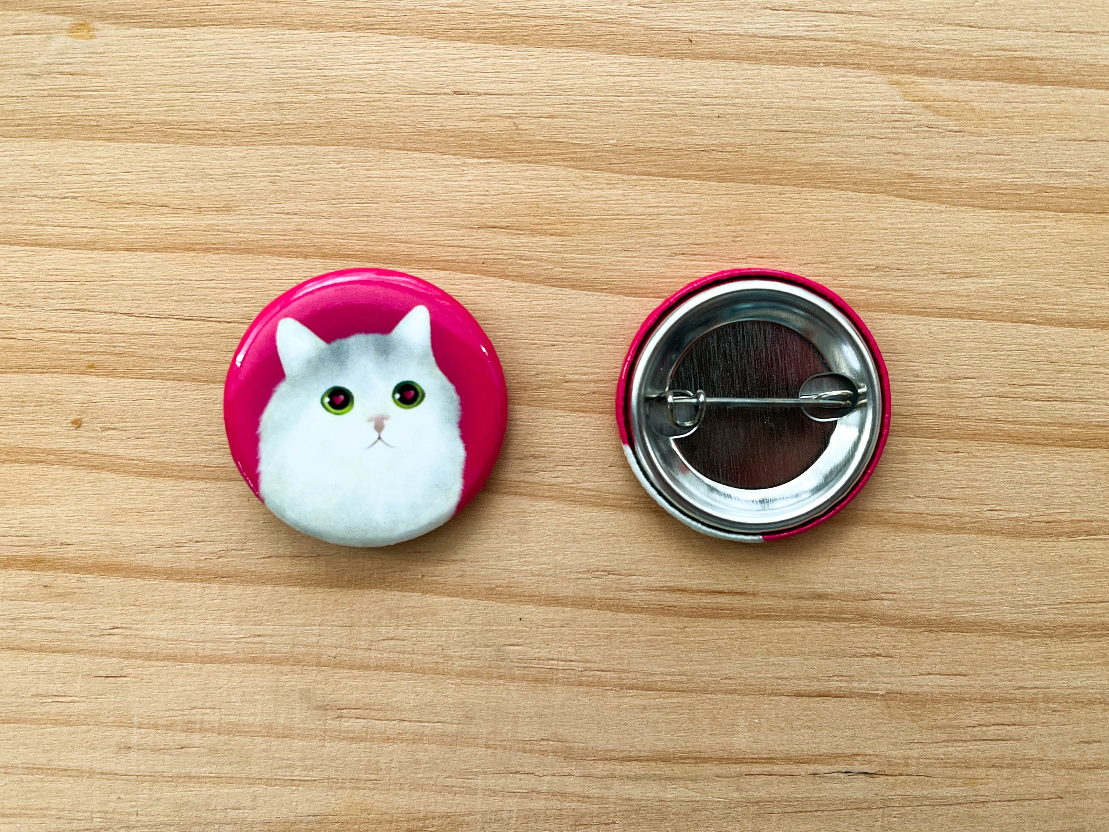 Heart Eyes Cat Round Button Pin, 1.25"