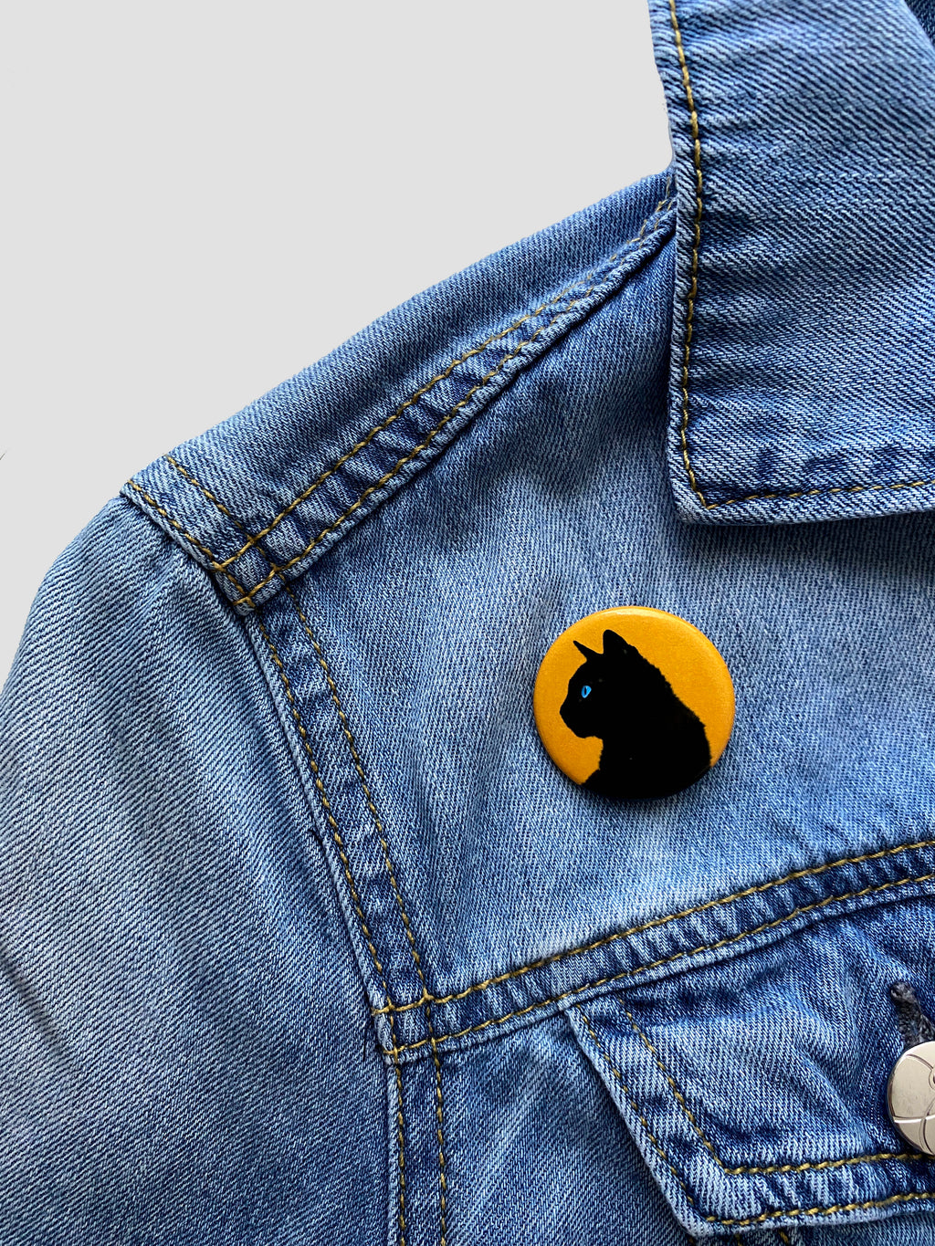Black Cat Round Button Pin, 1.25"