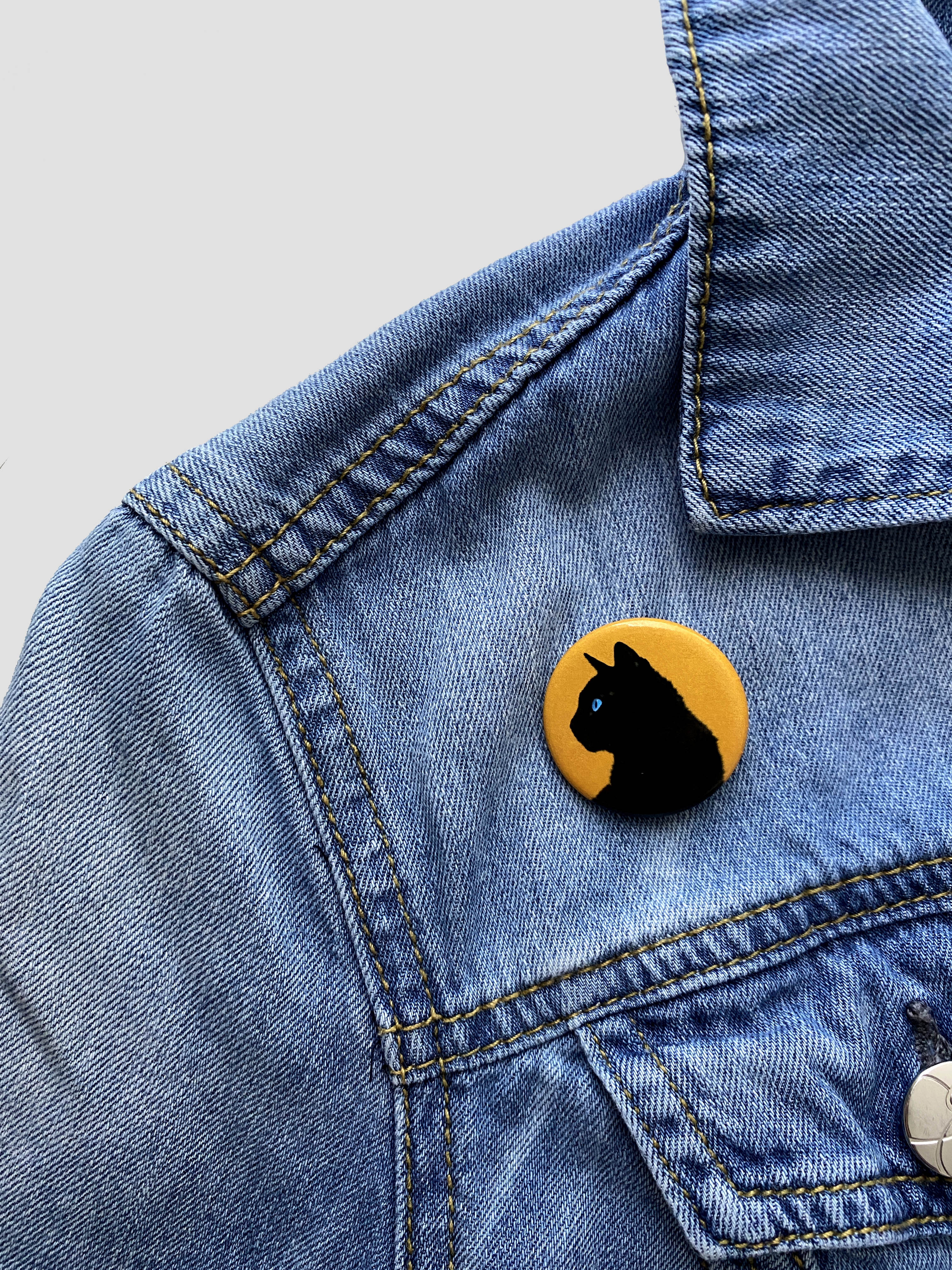 Black Cat Round Button Pin, 1.25"